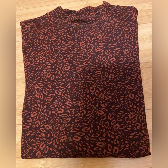 Tahari Rust & Brown Abstract Print Mock Neck Long Sleeve Top XS - Picture 3 of 4